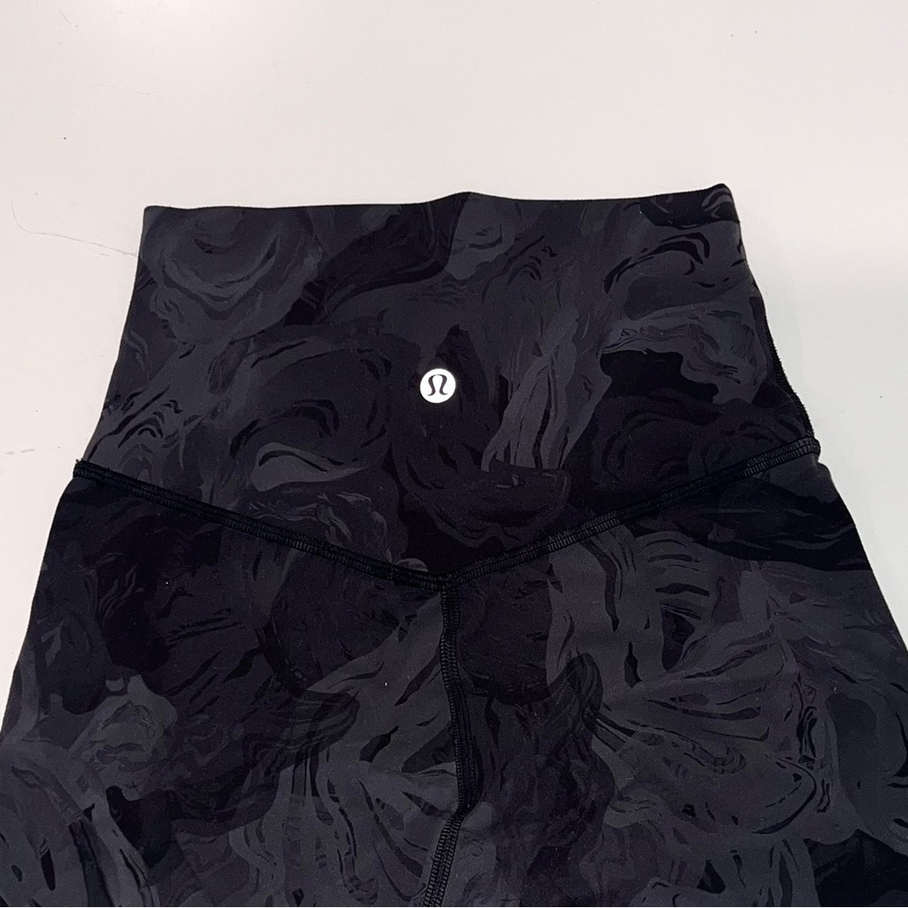 Lululemon 6” biker shorts